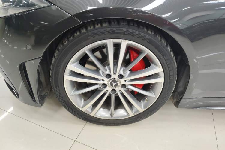 Used Mercedes-Benz CLS 2022 CLS 300 Sport Edition Left Front Wheel Hub