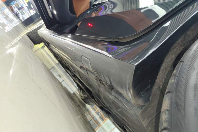 Used Mercedes-Benz CLS 2022 CLS 300 Sport Edition Left Side Sill