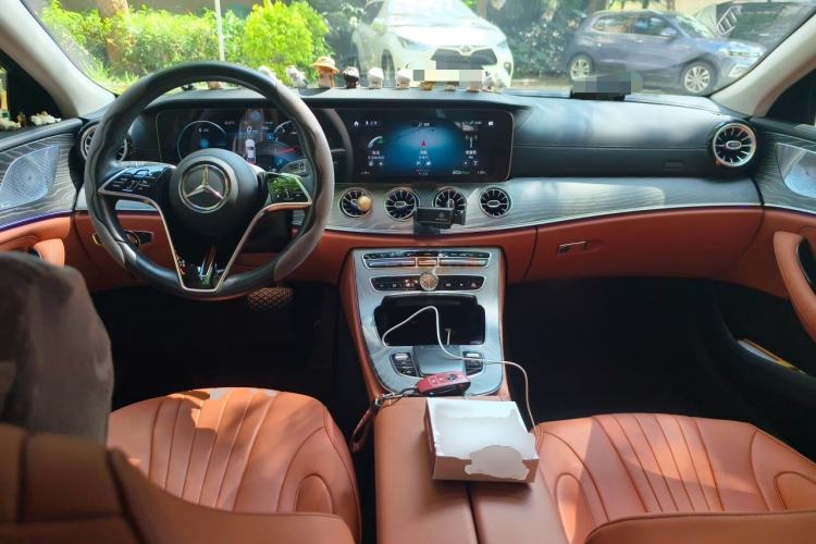 Used Mercedes-Benz CLS 2022 CLS 300 Sport Edition Center Console