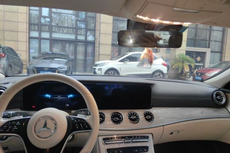 Used Mercedes-Benz CLS 2022 CLS 300 Sport Edition Center Console