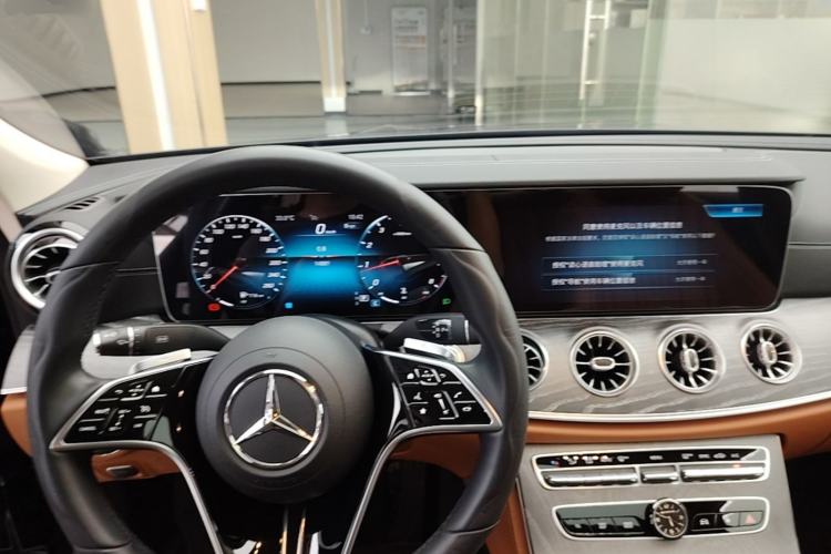 Used Mercedes-Benz CLS 2022 CLS 300 Sport Edition Center Console