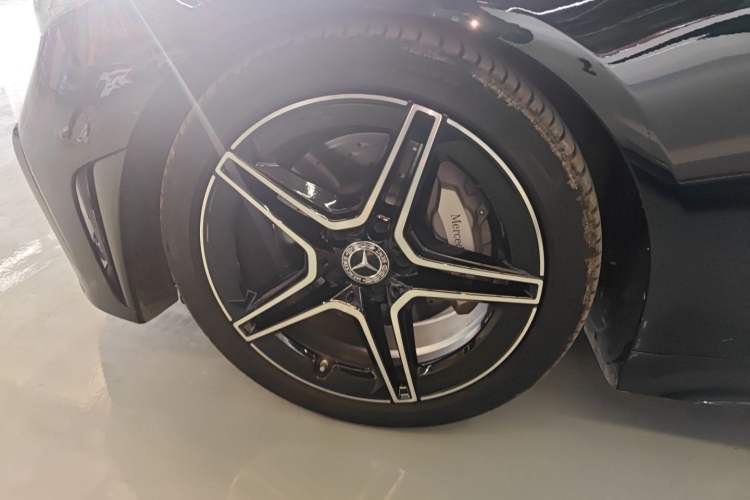 Used Mercedes-Benz CLS 2022 CLS 300 Sport Edition Left Front Wheel Hub