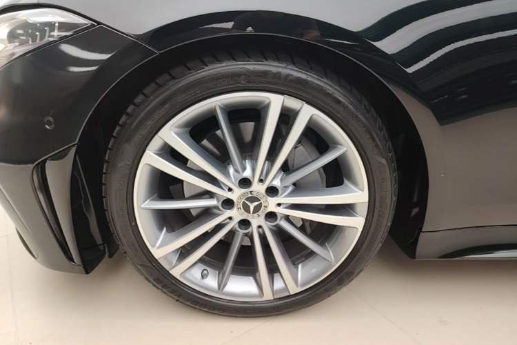 Used Mercedes-Benz CLS 2022 CLS 300 Sport Edition Left Front Wheel Hub