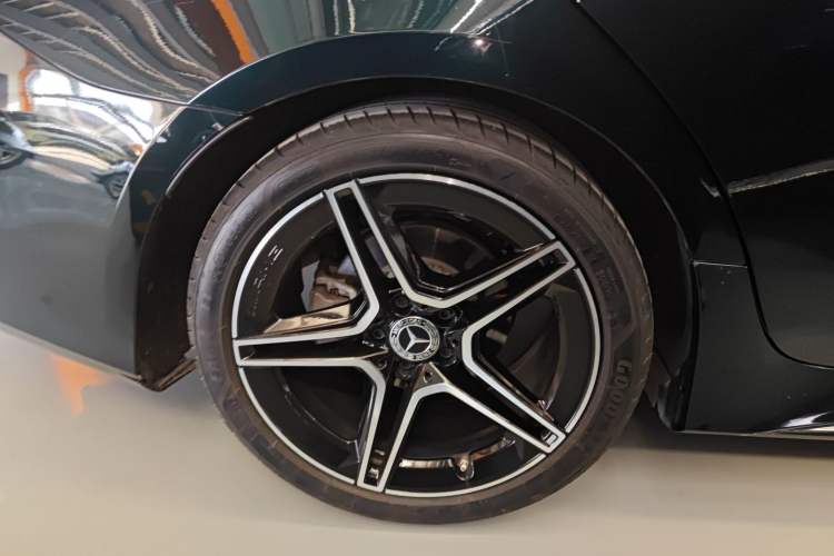 Used Mercedes-Benz CLS 2022 CLS 300 Sport Edition Right Rear Wheel Hub