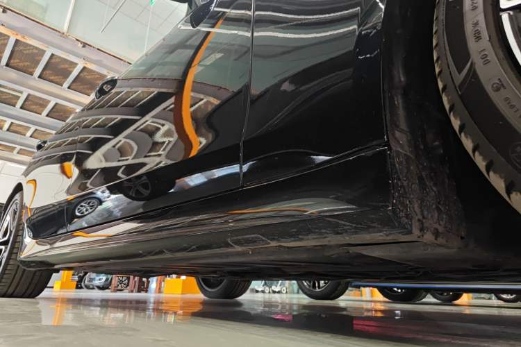 Used Mercedes-Benz CLS 2022 CLS 300 Sport Edition Right Side Sill