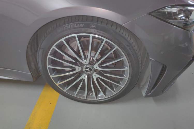 Used Mercedes-Benz CLS 2022 CLS 300 Sport Edition Right Front Wheel Hub