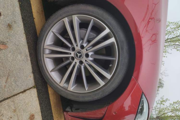 Used Mercedes-Benz CLS 2022 CLS 300 Sport Edition Right Front Wheel Hub