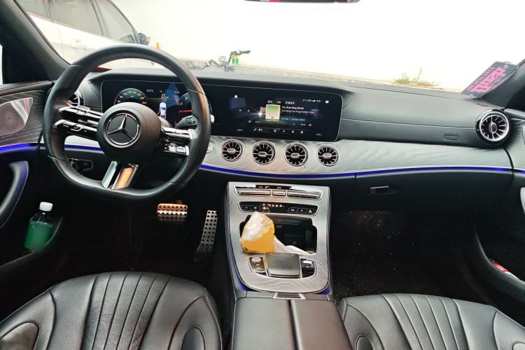 Used Mercedes-Benz CLS 2022 CLS 350 4MATIC Center Console