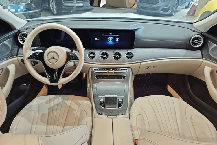 Used Mercedes-Benz CLS 2022 CLS 300 Sport Edition Center Console