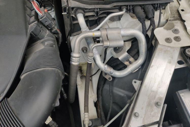 Used Mercedes-Benz CLS 2022 CLS 300 Luxury Model Engine Bay Left