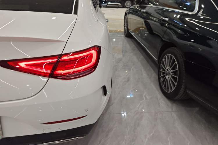 Used Mercedes-Benz CLS 2022 CLS 300 Luxury Model Exterior 1