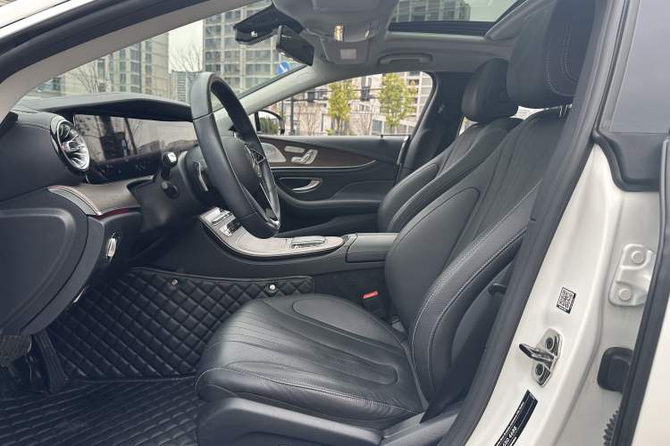 Used Mercedes-Benz CLS 2022 CLS 300 Sport Edition Interior 1