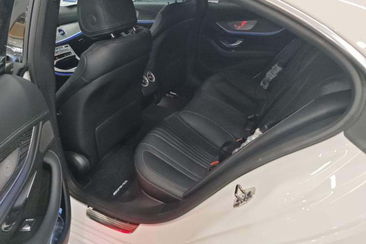 Used Mercedes-Benz CLS 2022 CLS 300 Luxury Model Interior 4