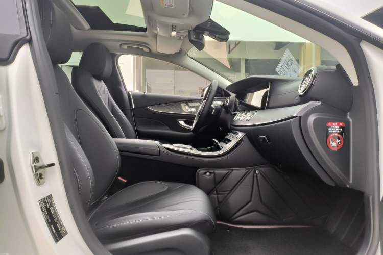 Used Mercedes-Benz CLS 2022 CLS 300 Sport Edition Interior 4