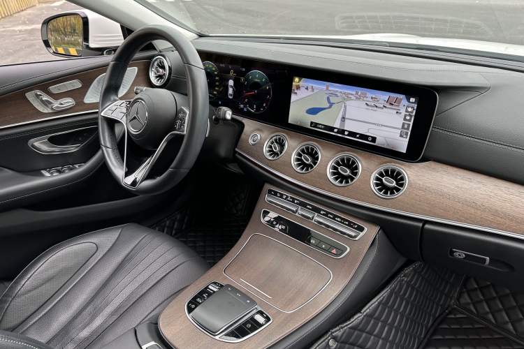 Used Mercedes-Benz CLS 2022 CLS 300 Sport Edition Interior 5