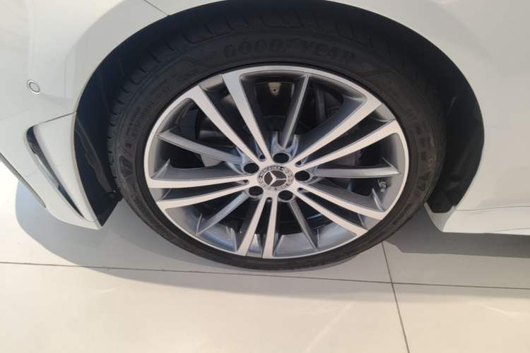 Used Mercedes-Benz CLS 2022 CLS 300 Sport Edition Left Front Wheel Hub