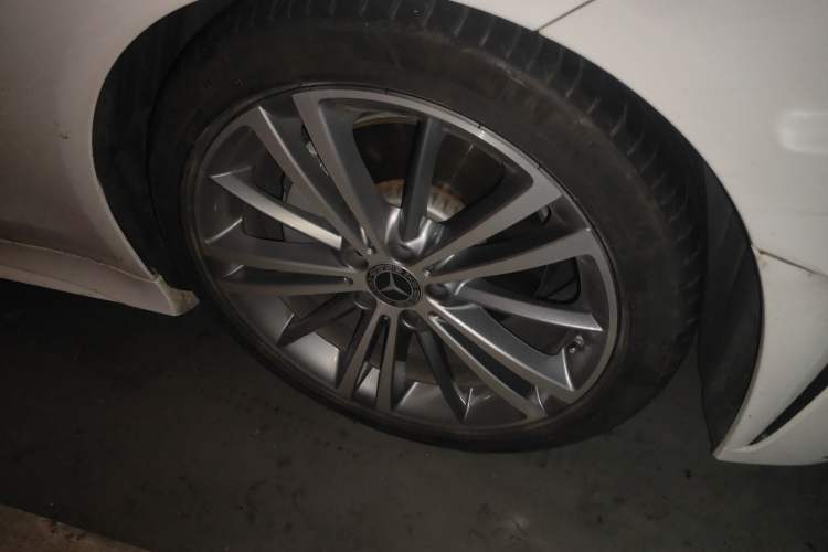 Used Mercedes-Benz CLS 2022 CLS 300 Sport Edition Right Front Wheel Hub