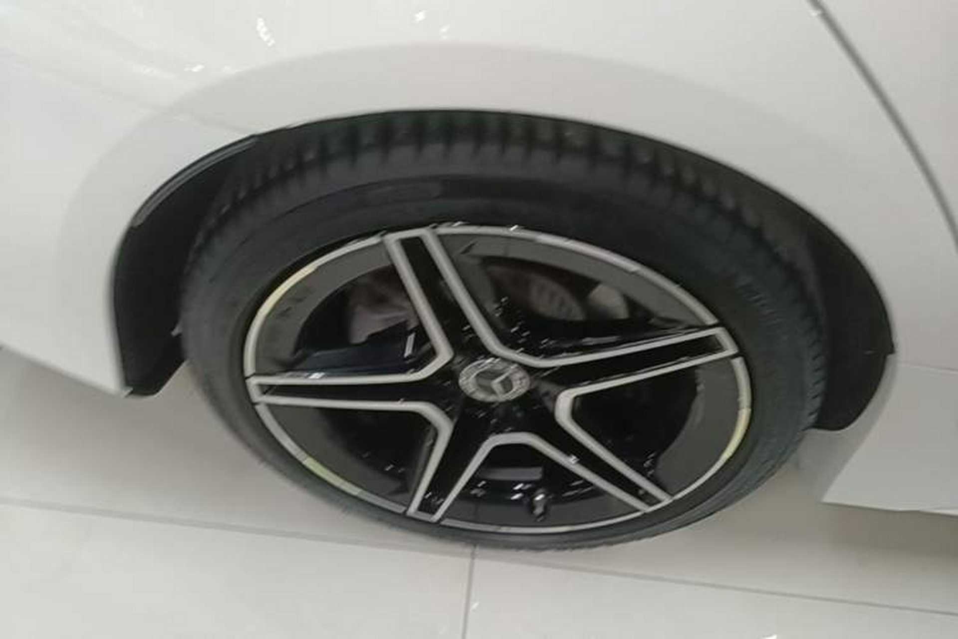 Used Mercedes-Benz CLS 2022 CLS 300 Luxury Model Right Rear Wheel Hub