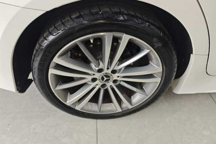 Used Mercedes-Benz CLS 2022 CLS 260 Right Rear Wheel Hub