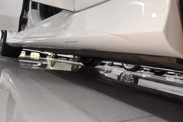 Used Mercedes-Benz CLS 2022 CLS 300 Sport Edition Right Side Sill