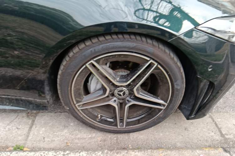 Used Mercedes-Benz CLS 2023-Year Restyled CLS 260 Right Front Wheel Hub