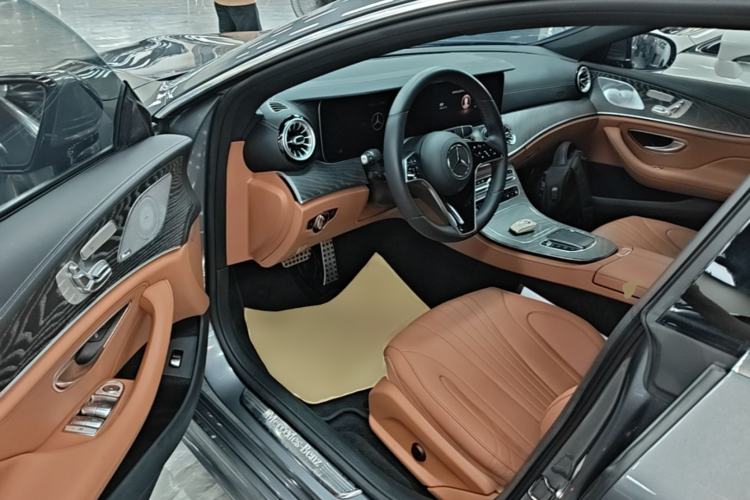 Used Mercedes-Benz CLS 2023 Refreshed CLS 300 Dynamic Edition Driver Seat