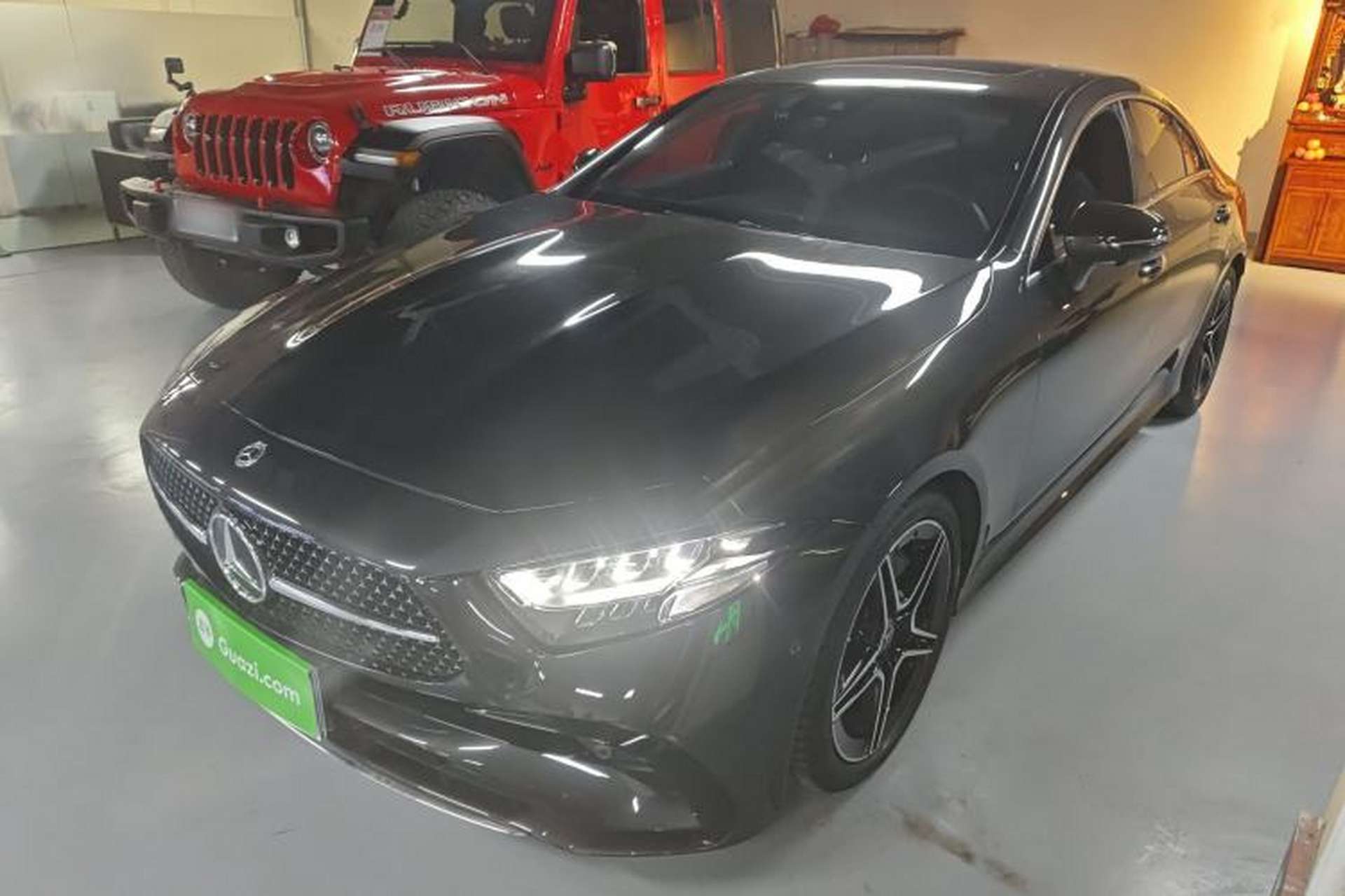 Used Mercedes-Benz CLS 2023 Facelifted CLS 300 Luxury Model Front Left 45 Deg