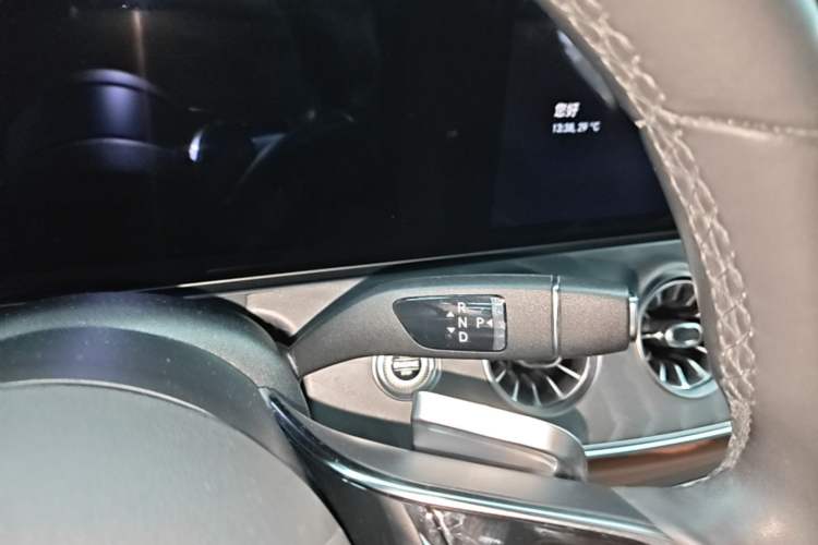 Used Mercedes-Benz CLS 2023 Refreshed CLS 300 Dynamic Edition Gear Lever