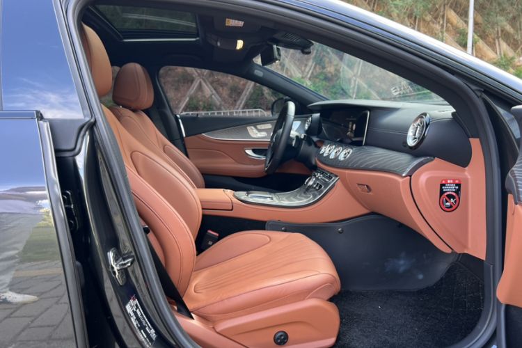 Used Mercedes-Benz CLS 2023 Refreshed CLS 300 Dynamic Edition Interior 10