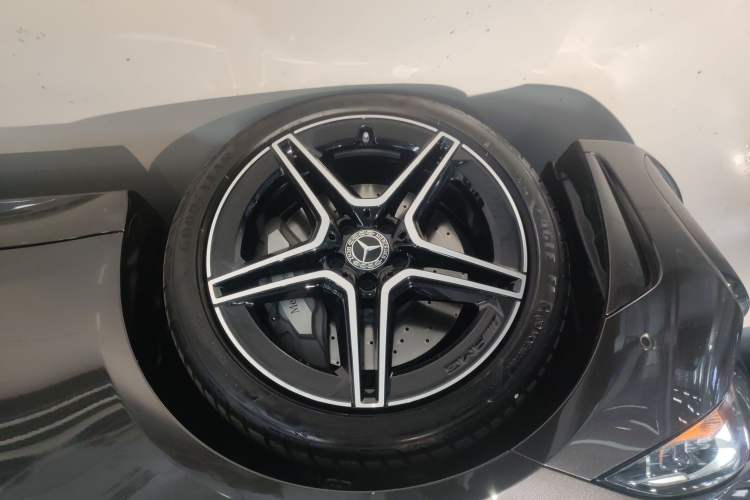 Used Mercedes-Benz CLS 2023 Refreshed CLS 300 Dynamic Edition Left Front Wheel Hub