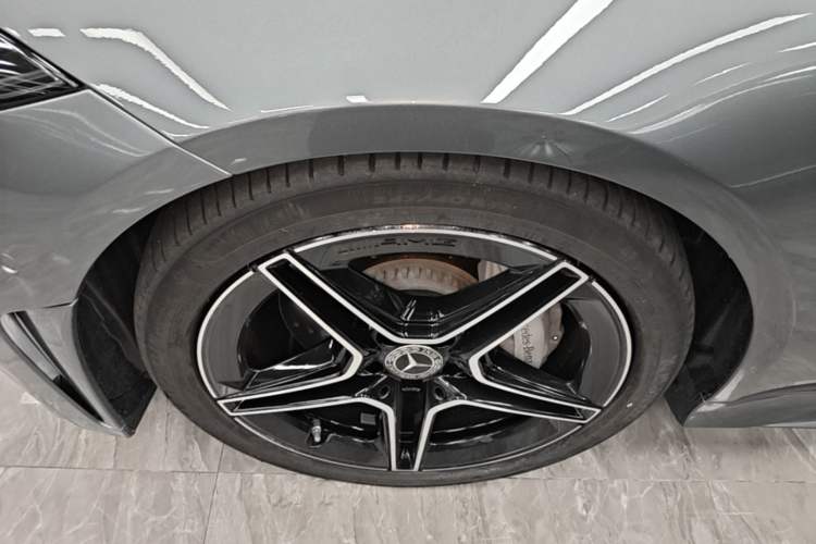 Used Mercedes-Benz CLS 2023 Refreshed CLS 300 Dynamic Edition Left Front Wheel Hub