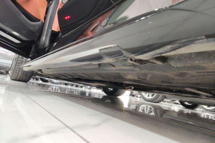 Used Mercedes-Benz CLS 2023 CLS 300 Sporty Edition Left Side Sill
