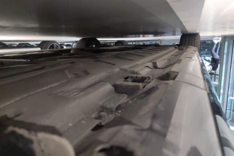 Used Mercedes-Benz CLS 2023 Refreshed CLS 300 Dynamic Edition Left Side Sill