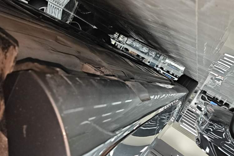 Used Mercedes-Benz CLS 2023 Refreshed CLS 300 Dynamic Edition Left Side Sill