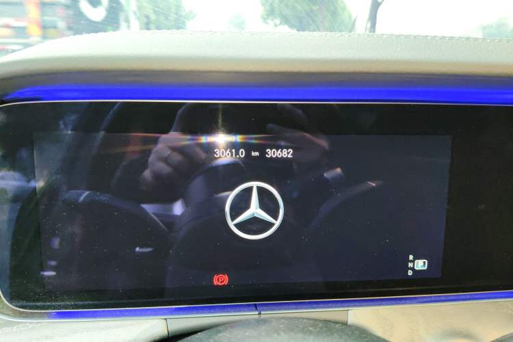 Used Mercedes-Benz CLS 2023 CLS 300 Luxury Model Odometer Close Up