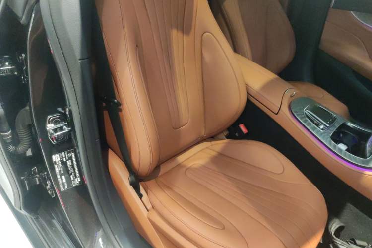 Used Mercedes-Benz CLS 2023 Refreshed CLS 300 Dynamic Edition Right Front Seat