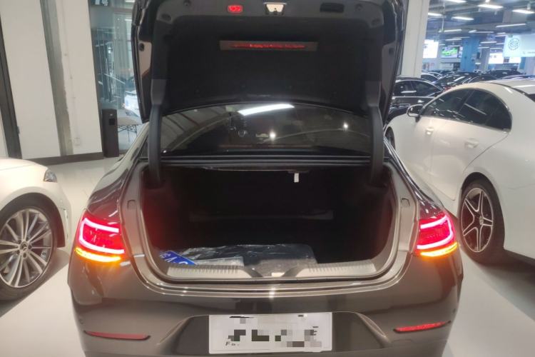 Used Mercedes-Benz CLS 2023 Refreshed CLS 300 Dynamic Edition Trunk