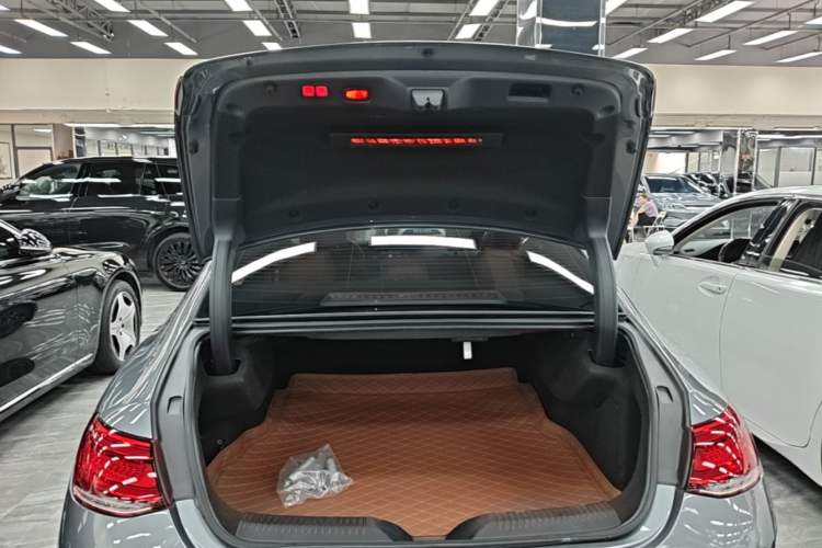 Used Mercedes-Benz CLS 2023 Refreshed CLS 300 Dynamic Edition Trunk