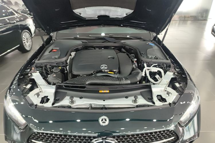 Used Mercedes-Benz CLS 2023 Refreshed CLS 300 Dynamic Edition Engine Bay
