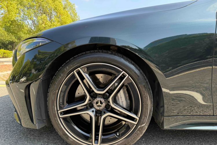 Used Mercedes-Benz CLS 2023 CLS 300 Luxury Model Exterior 7
