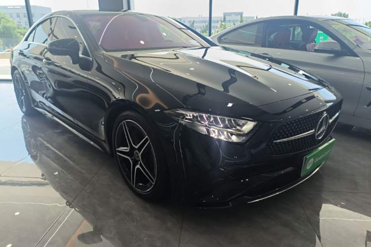 Used Mercedes-Benz CLS 2023-Year Restyled CLS 260 Front Right 45 Deg