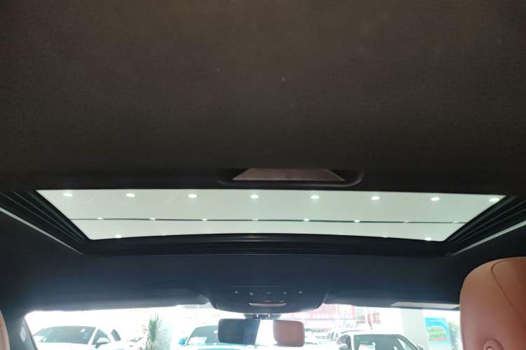 Used Mercedes-Benz CLS 2023 Refreshed CLS 300 Dynamic Edition Headliner