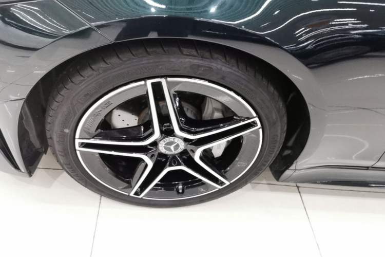 Used Mercedes-Benz CLS 2023 Facelifted CLS 300 Luxury Model Left Front Wheel Hub