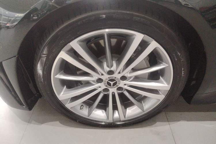 Used Mercedes-Benz CLS 2023 CLS 300 Sporty Edition Left Front Wheel Hub