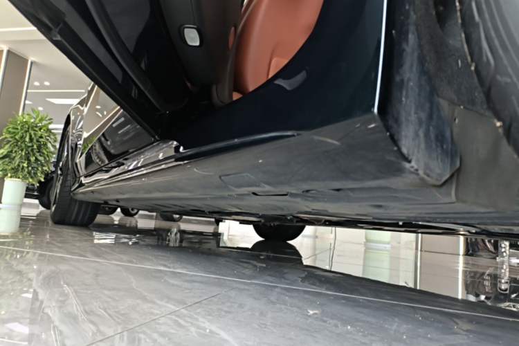 Used Mercedes-Benz CLS 2023-Year Restyled CLS 260 Left Side Sill