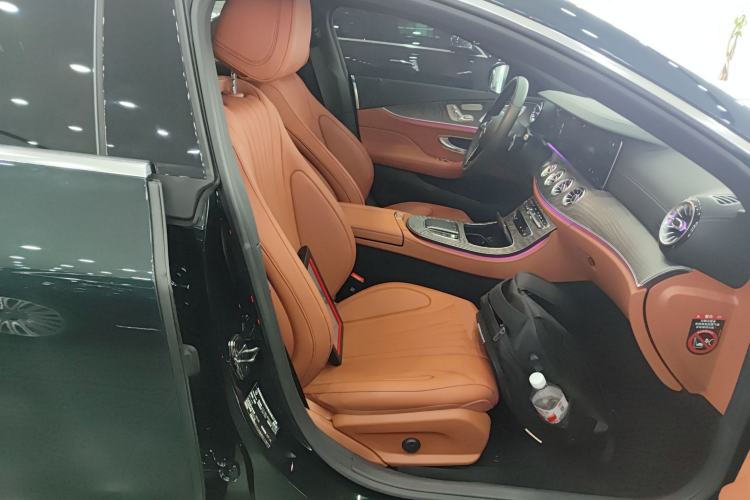 Used Mercedes-Benz CLS 2023 Refreshed CLS 300 Dynamic Edition Right Front Seat