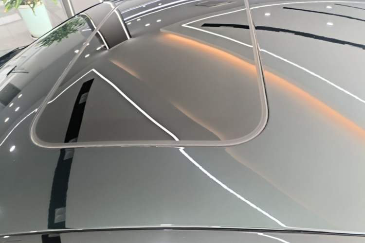 Used Mercedes-Benz CLS 2023-Year Restyled CLS 260 Roof