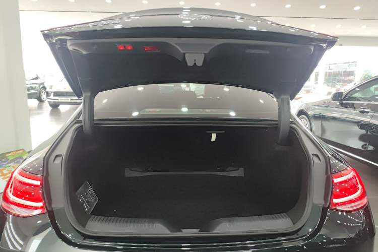 Used Mercedes-Benz CLS 2023 Refreshed CLS 300 Dynamic Edition Trunk