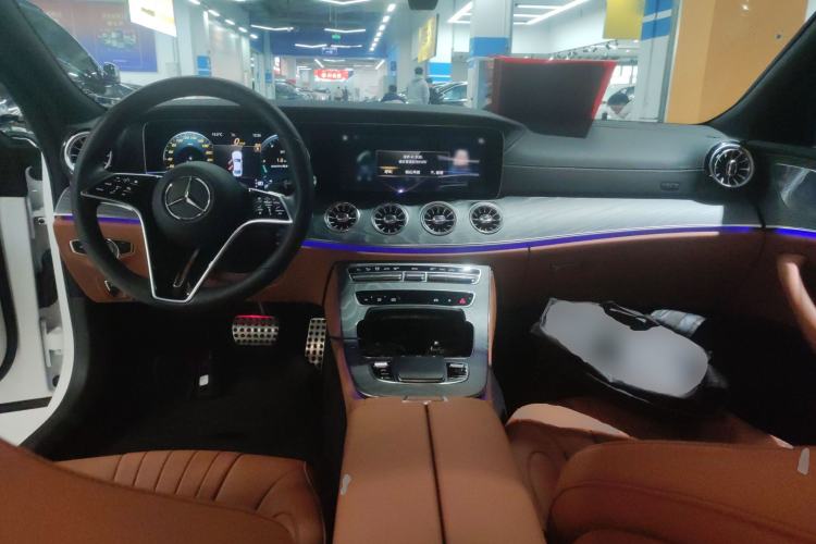 Used Mercedes-Benz CLS 2023 CLS 300 Luxury Model Center Console