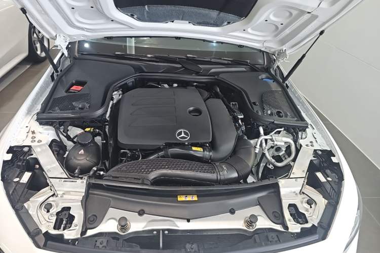Used Mercedes-Benz CLS 2023-Year Restyled CLS 260 Engine Bay